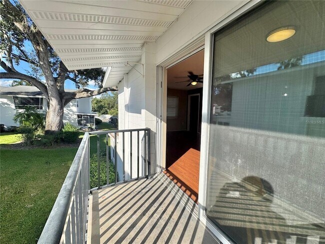 Building Photo - 1550 11th St NE