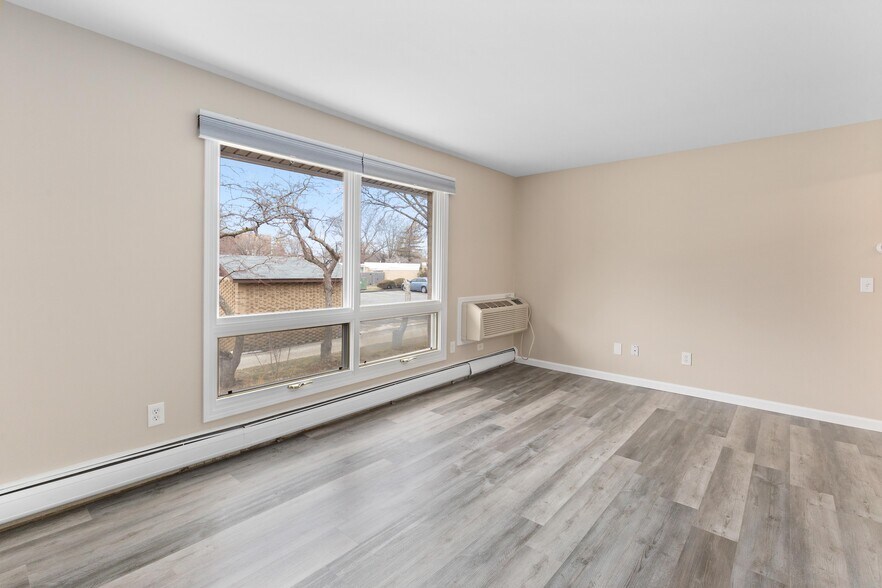 Building Photo - 1545 Cherboneau Pl