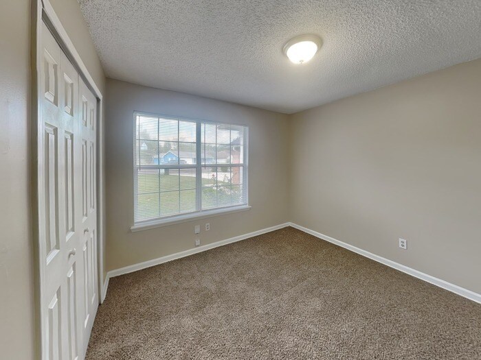 Building Photo - 315 Springfield Ct