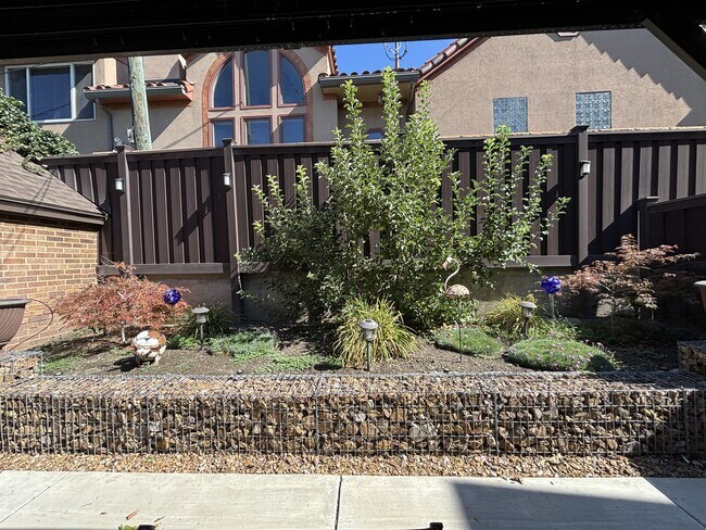 Building Photo - 77 Hillside Ave