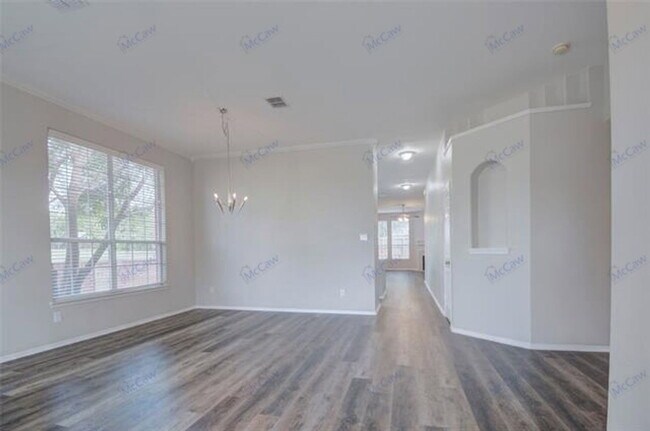 Building Photo - 7297 Chinquapin Dr
