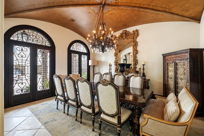 Building Photo - 5007 Cedar Creek Dr