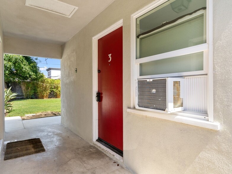 Building Photo - 1911 Church St