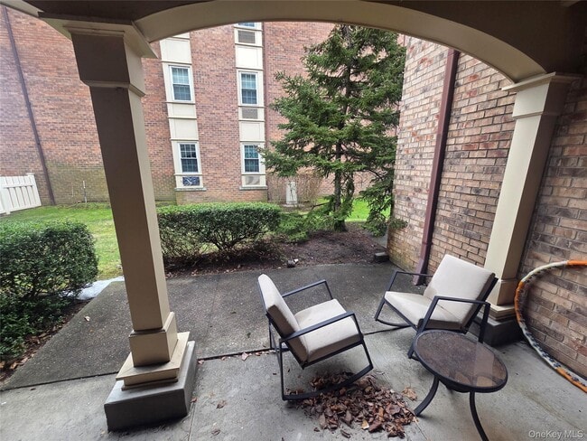 Building Photo - 206-14 Emily Rd