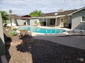 Building Photo - 1839 E Concorda Dr