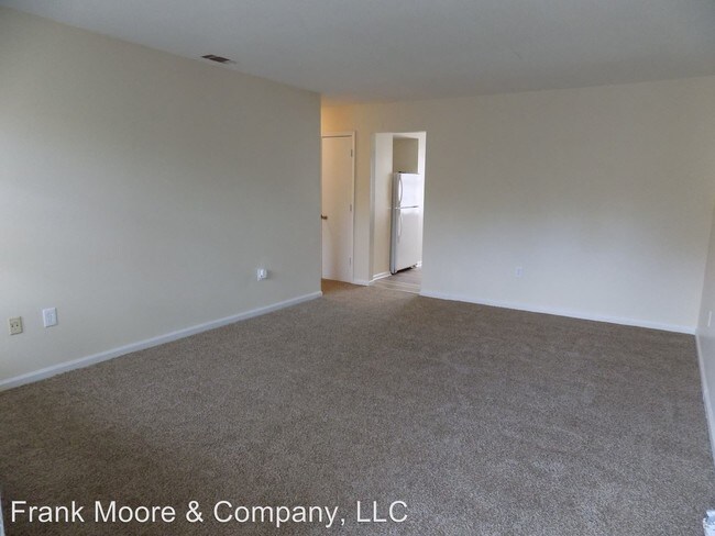 Building Photo - 2524 Semken Ave