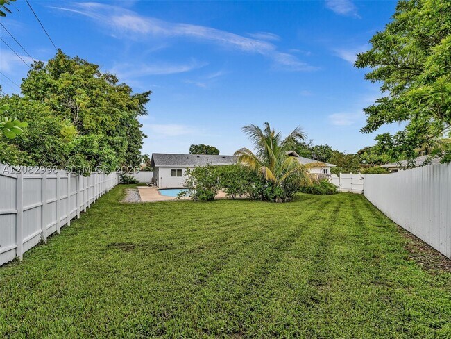 Building Photo - 9960 NW 23rd St