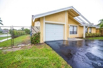 Building Photo - 1310 SW 83rd Ave