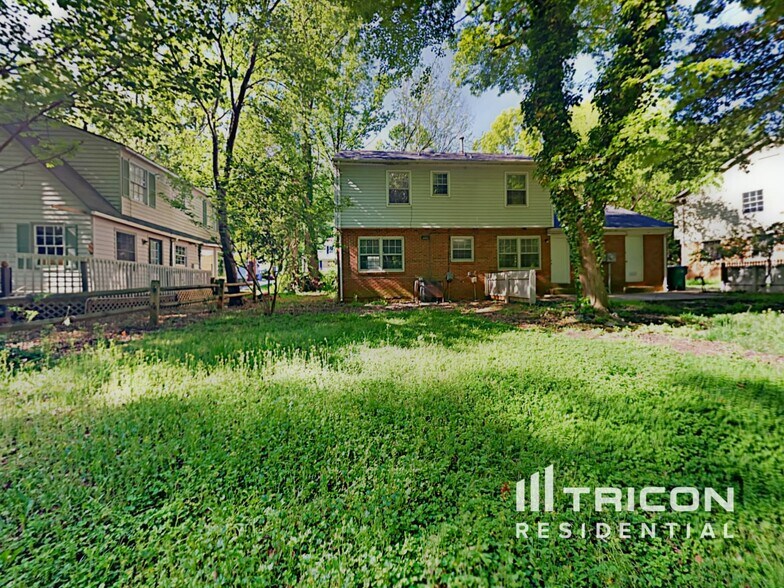 Building Photo - 6520 Farmingdale Dr