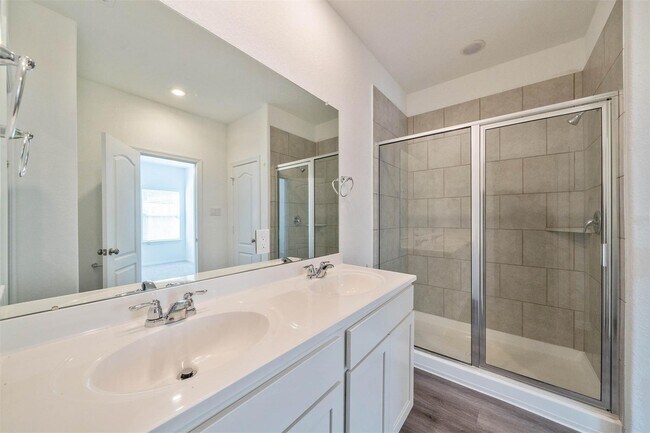 Building Photo - 16618 Moss Ln