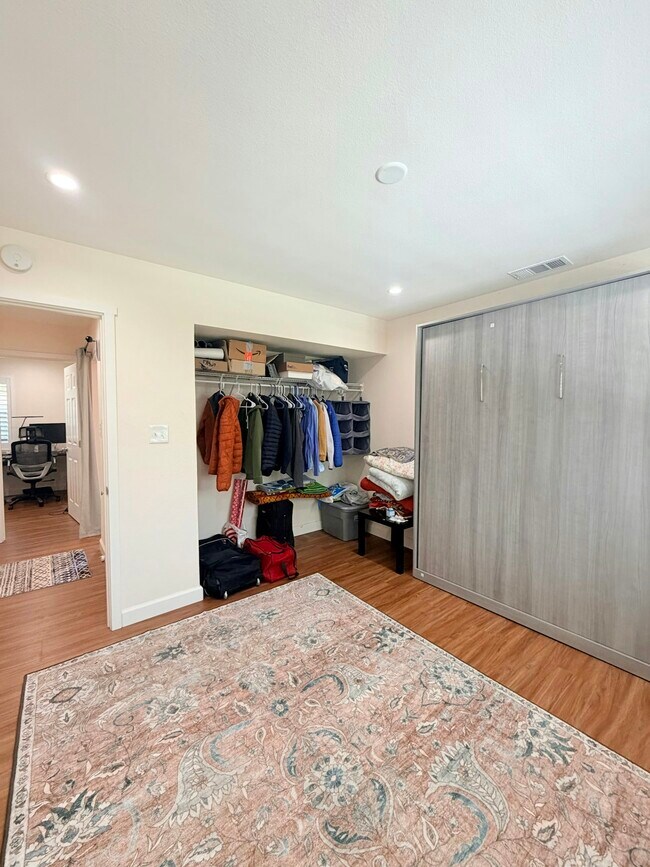Building Photo - 7622 Oxbow Ln