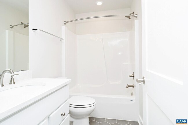 Building Photo - 956 Belvedere Way