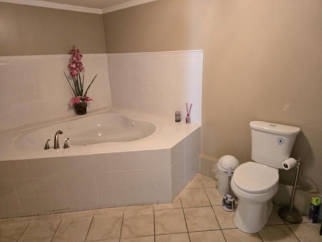 Building Photo - 4909 NE 78th St