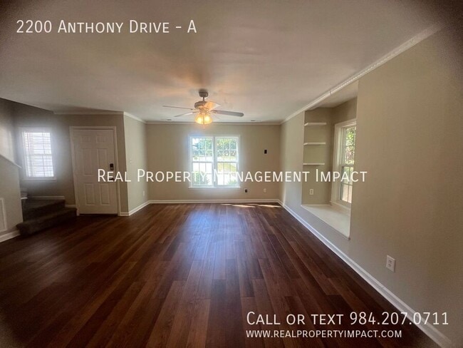 Building Photo - 2200 Anthony Dr