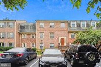 Building Photo - 6016 Westchester Park Dr