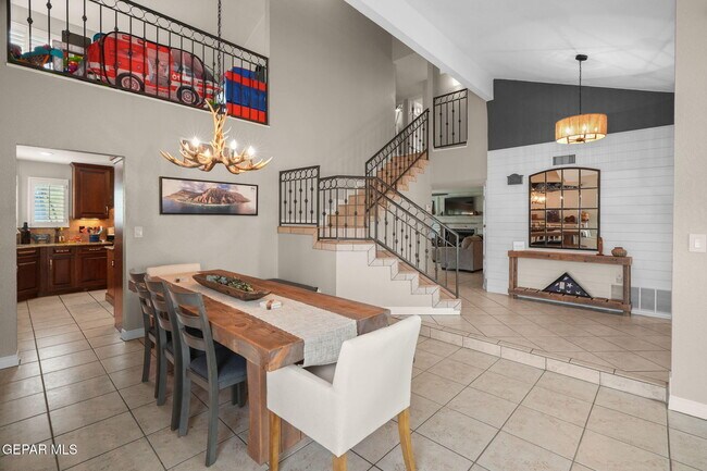 Building Photo - 6052 Bandolero Dr