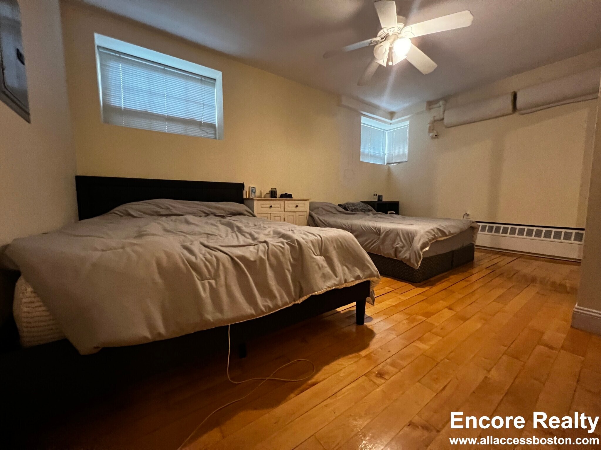 Building Photo - 1555 Beacon St