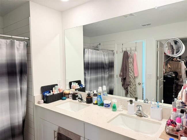 Building Photo - 11244 Linden Depot Rd