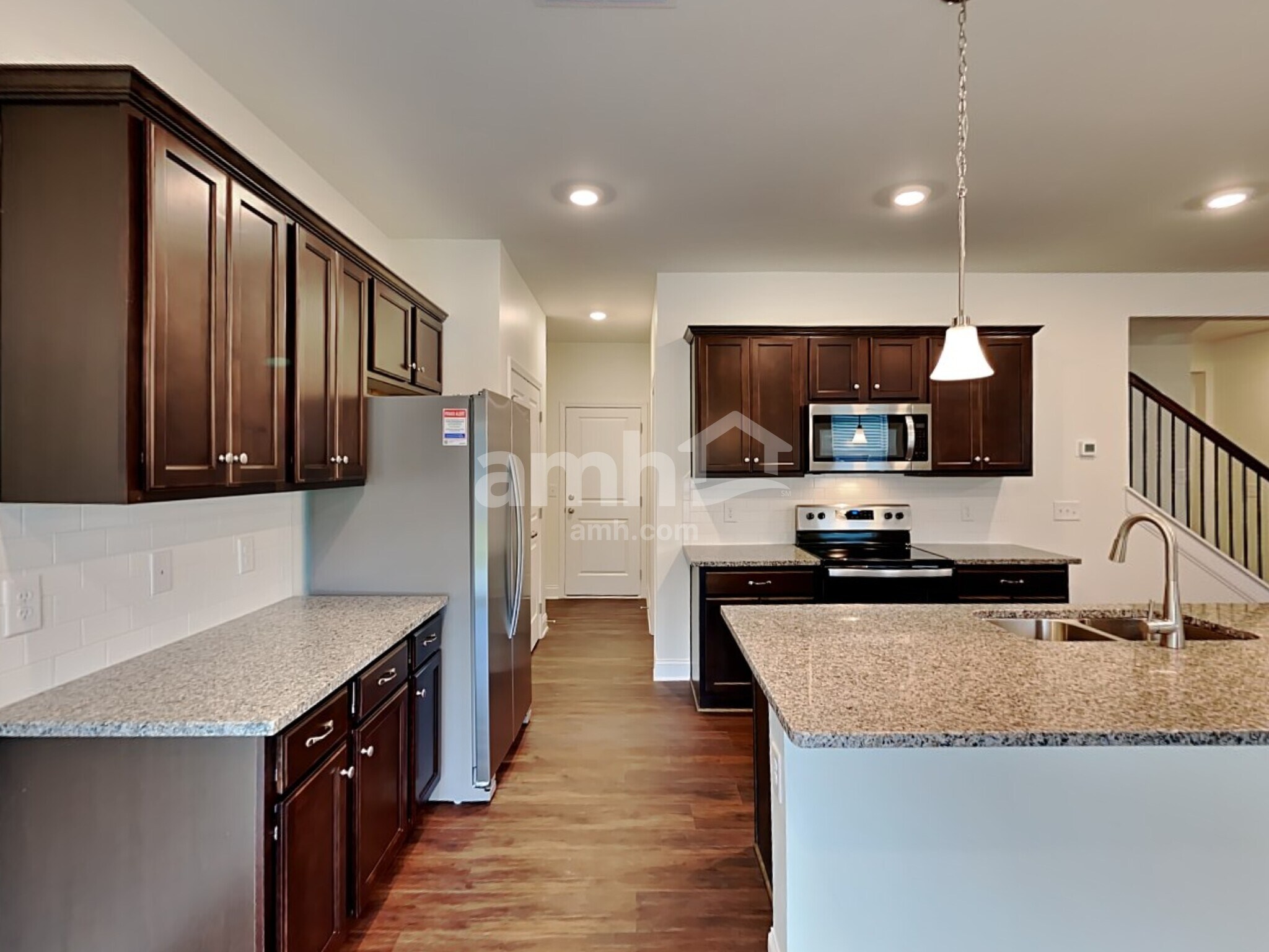 Building Photo - 893 Headland Wy