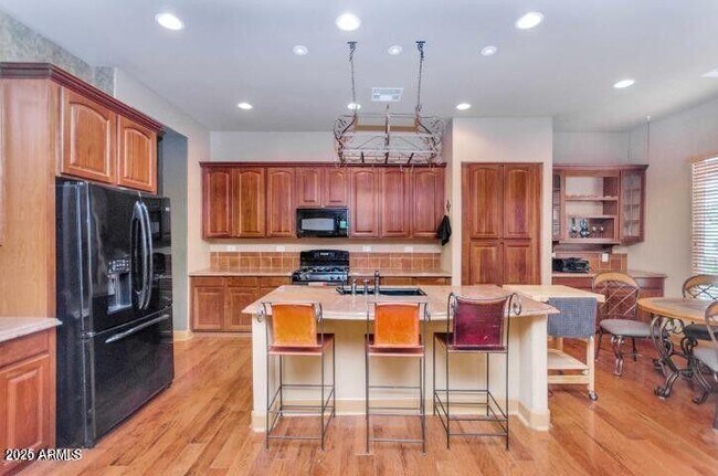 Building Photo - 4842 E Firestone Dr