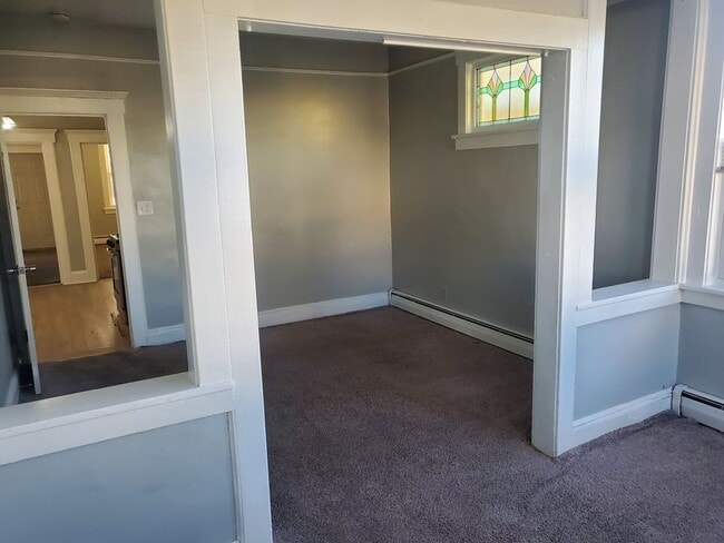 Building Photo - 155 Shaw St