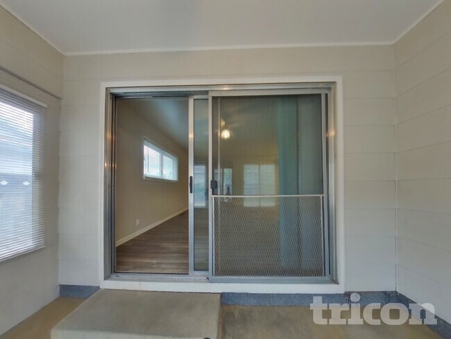 Building Photo - 2340 Logan Way