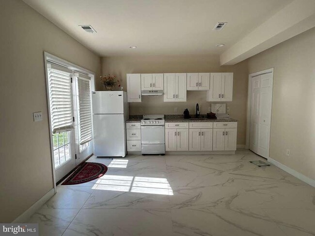 Building Photo - 44377 Stone Roses Cir