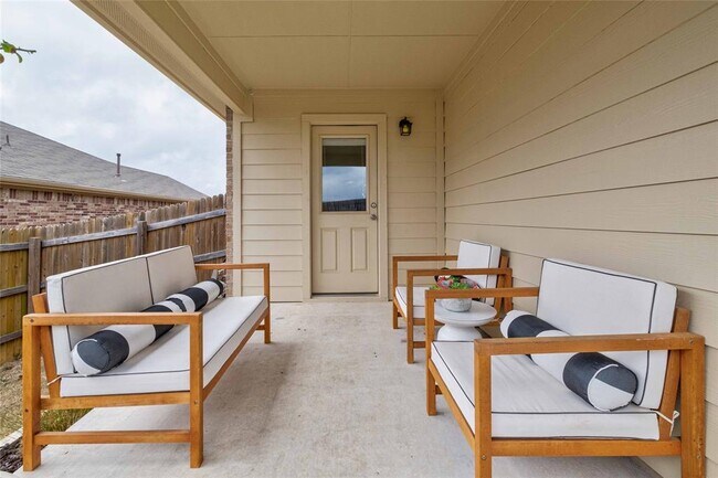 Building Photo - 266 Screech Owl Dr