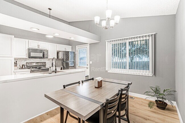 Building Photo - 18747 E Carmel Cir