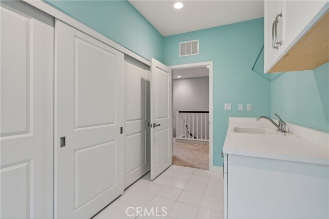 Building Photo - 755 Orange Blossom Way