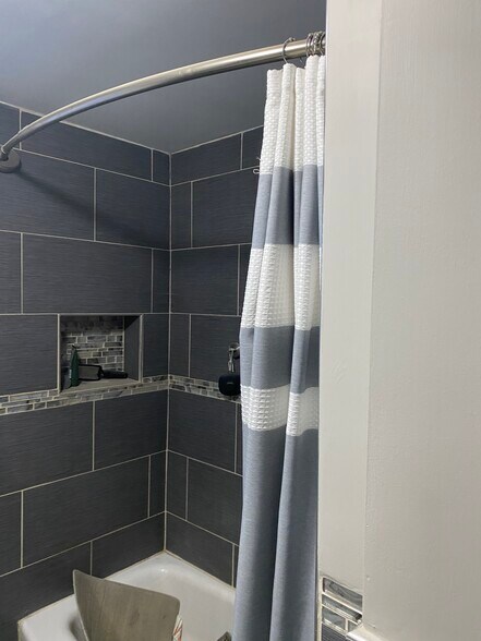 Building Photo - 8011 Stratman Rd