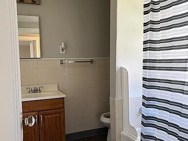 Building Photo - newly updated 3 Bedroom 1 Bath