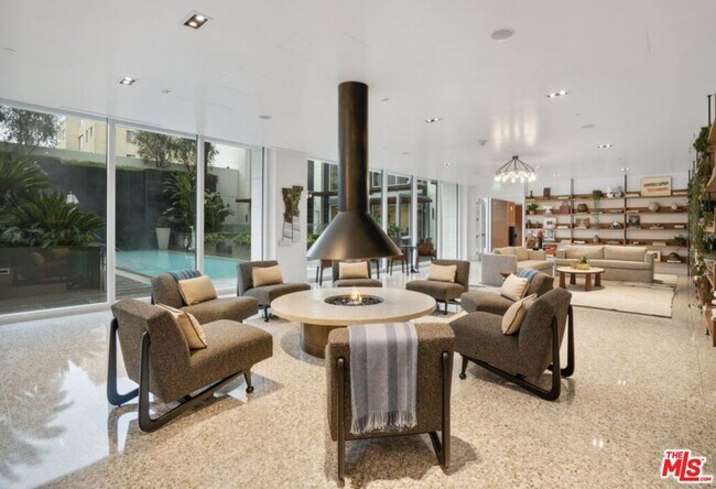 Building Photo - 9000 W 3rd St