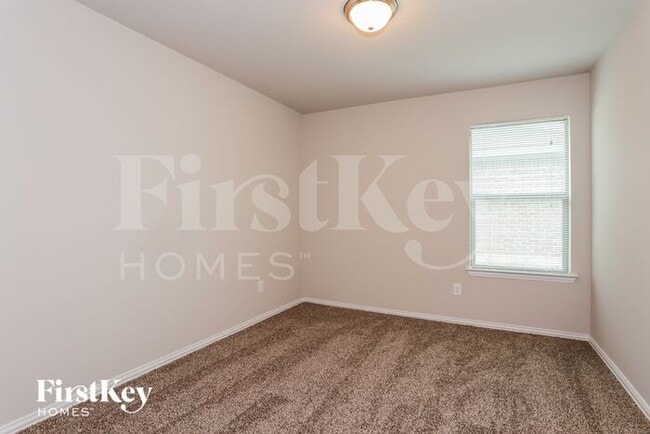 Building Photo - 1210 Jewel Ln