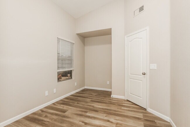 Building Photo - 15112 W Eureka Trail