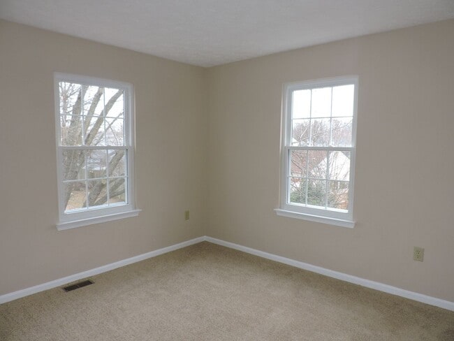 Building Photo - 34 Meadowside Ct
