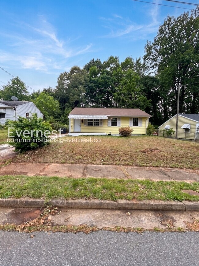 Building Photo - 1242 Addison Ave