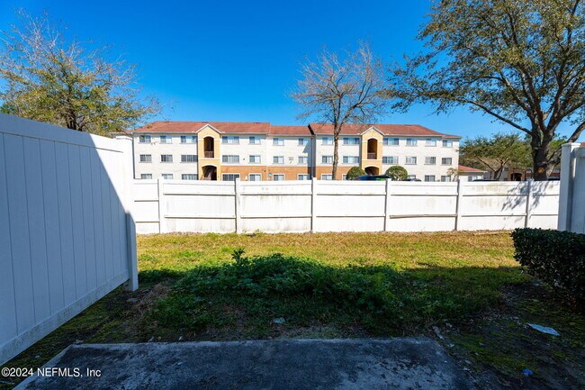 Building Photo - 1683 Biscayne Bay Cir