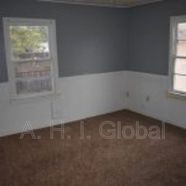 Building Photo - 4615 S Lipscomb St