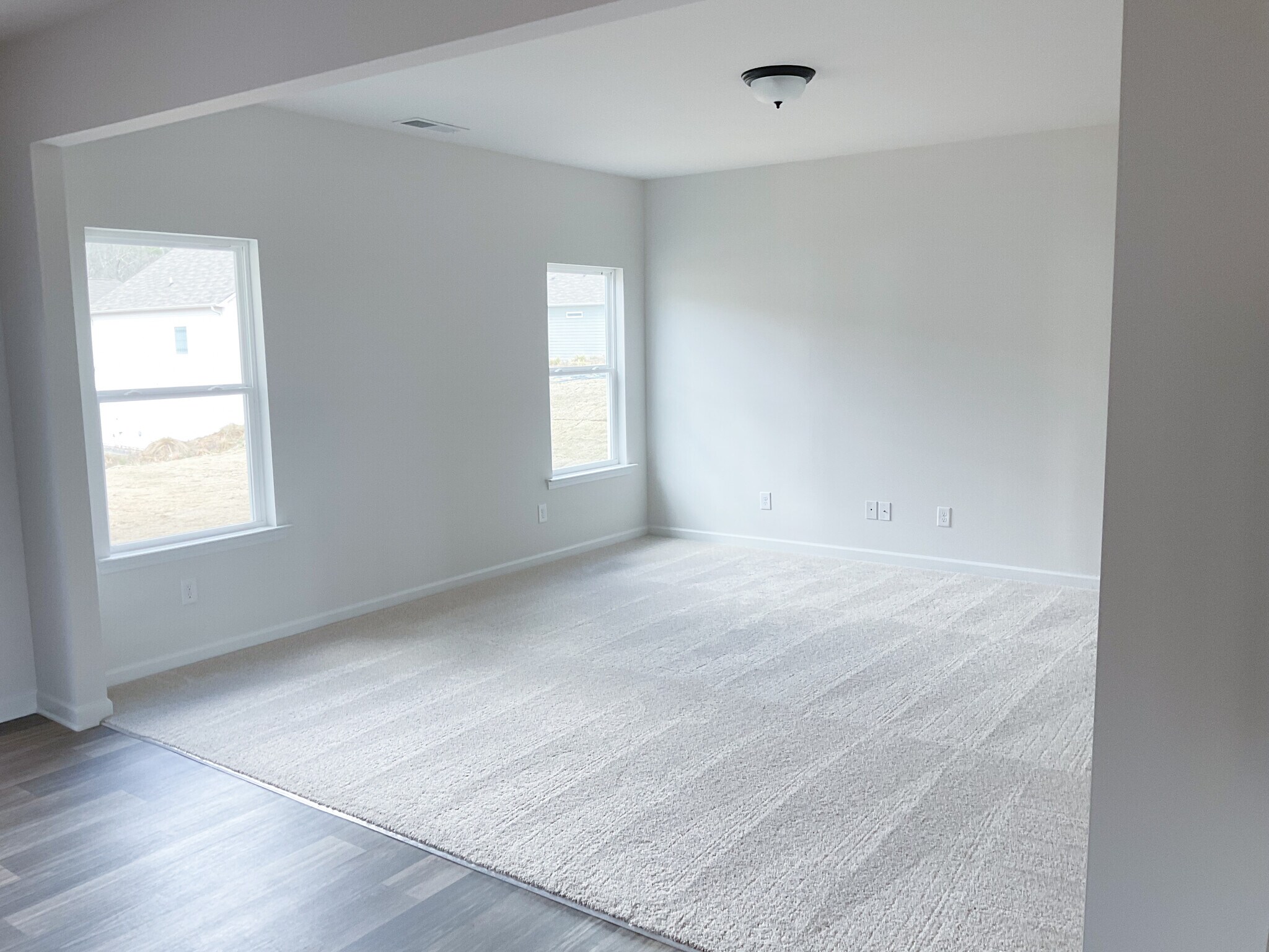 Building Photo - 627 Mountaintop Rd SW