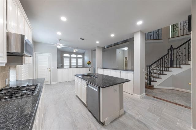 Building Photo - 2325 Hunters Run Dr