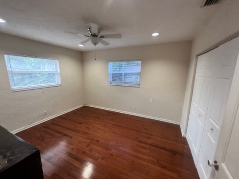 Building Photo - 3651 NE 14th Ave