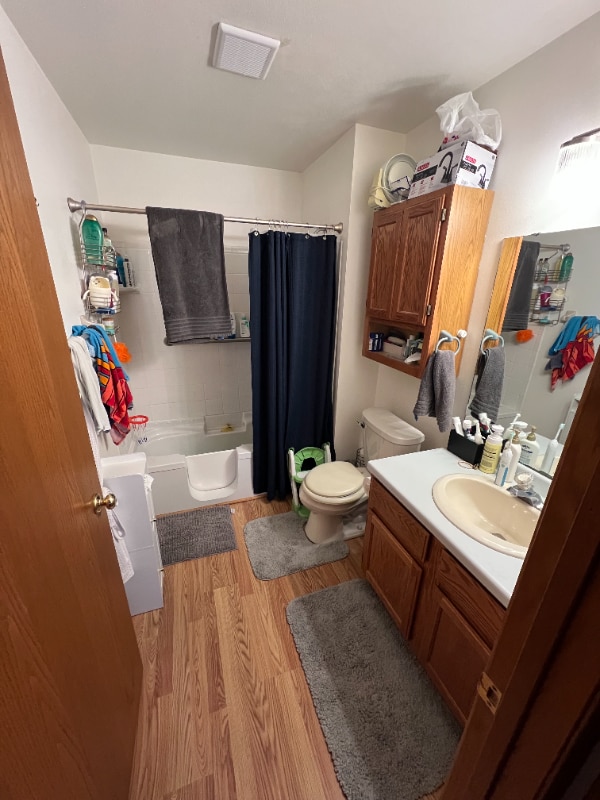 Building Photo - 611 Barrington Ct