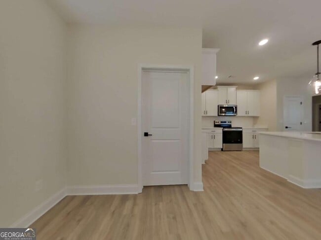 Building Photo - 615 Cantrell Dr