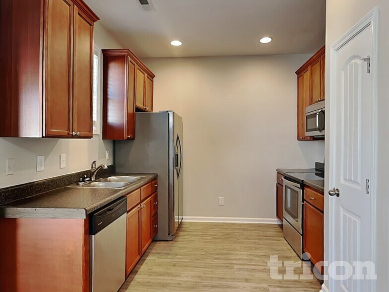 Building Photo - 2403 King Malcolm Ln