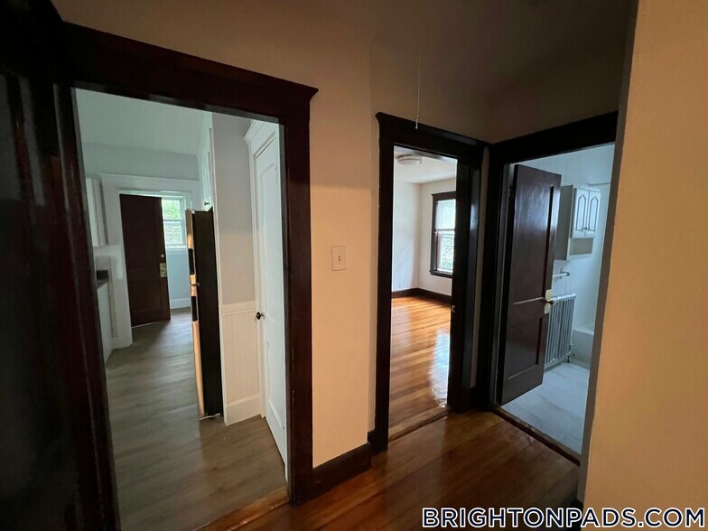 Building Photo - 72 Nonantum St