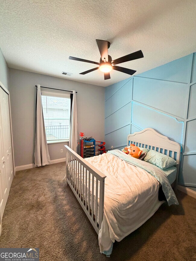 Building Photo - 208 Boatsman Way