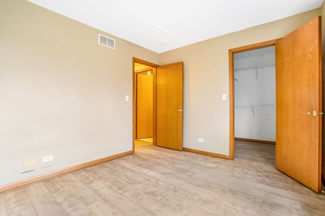 Building Photo - 2760 Packford Ln