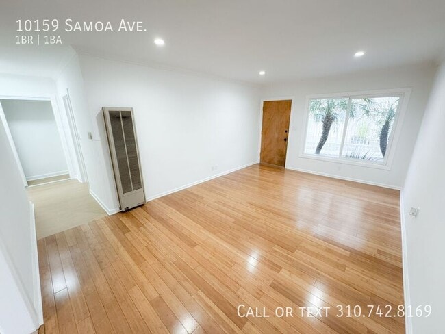 Building Photo - 10159 Samoa Ave