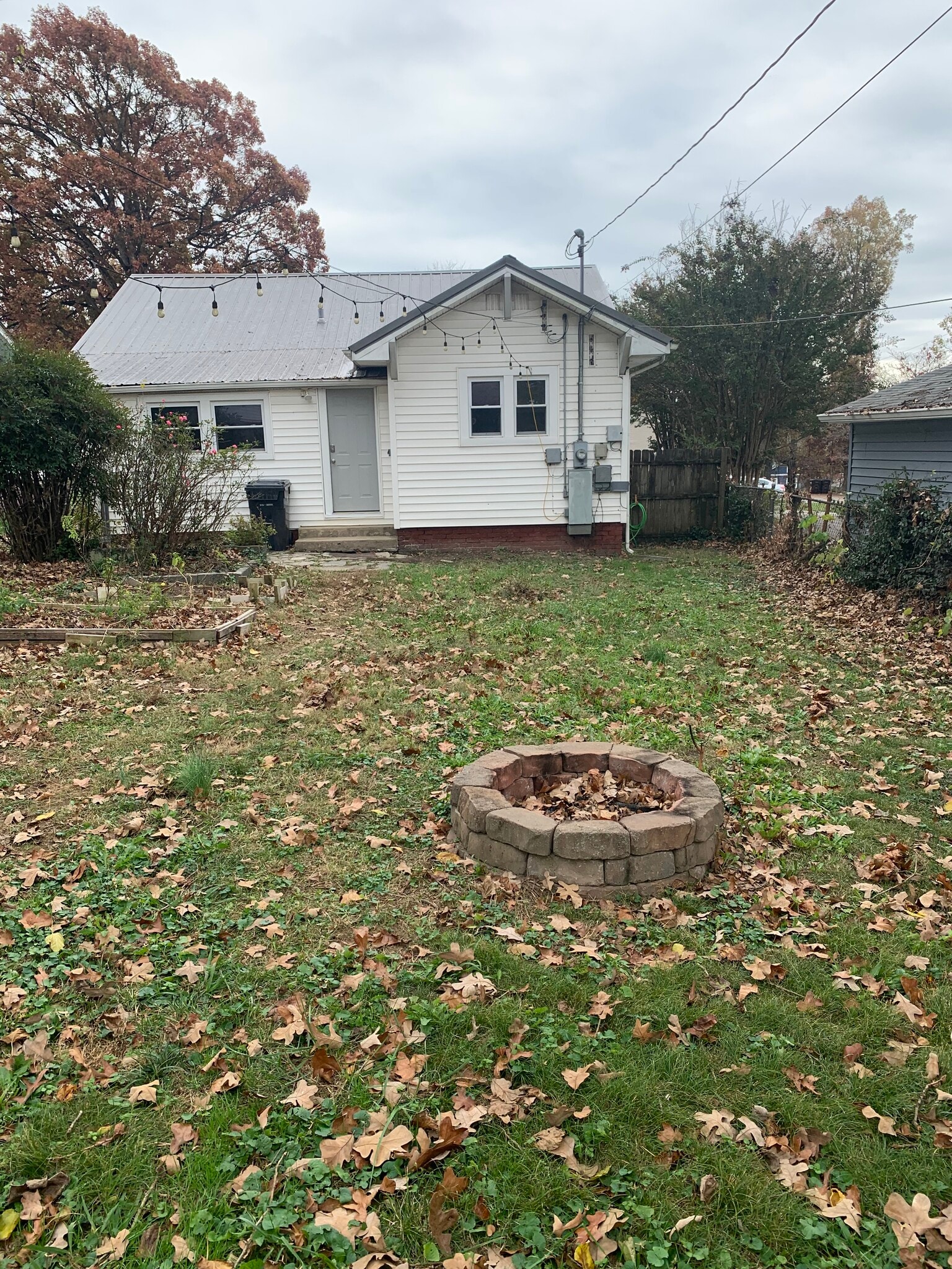 Back Yard - 709 E Oldham Ave